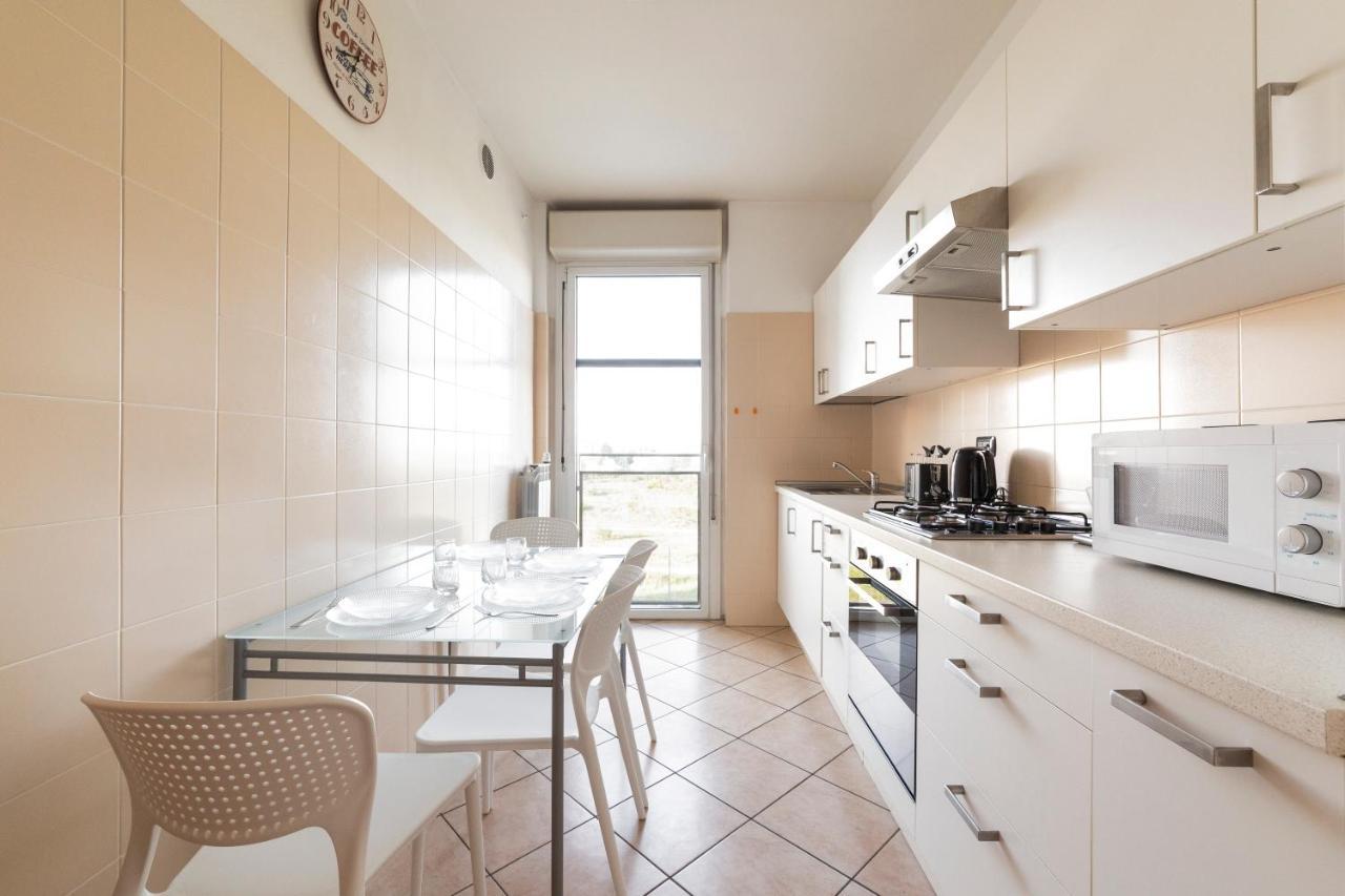 Апартаменти Milano Rogoredo Apt With Terrace! Екстер'єр фото
