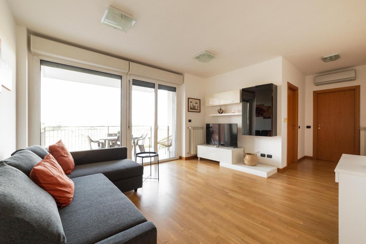 Апартаменти Milano Rogoredo Apt With Terrace! Екстер'єр фото