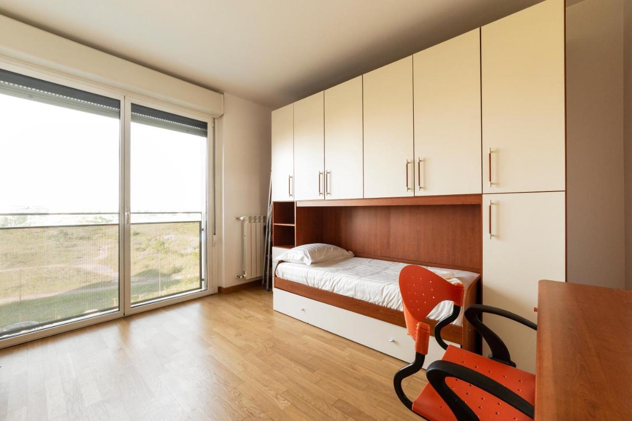 Апартаменти Milano Rogoredo Apt With Terrace! Екстер'єр фото